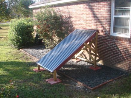 Thermosiphoning Passive Solar Water Heater - The Greenman Project